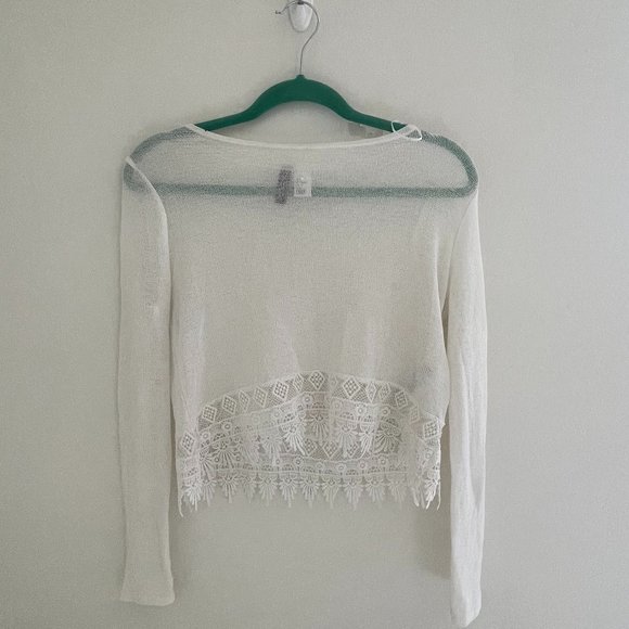 H&M / Women's Long Sleeve See-Through Crop Top with Bottom Details - Picture 1 of 3